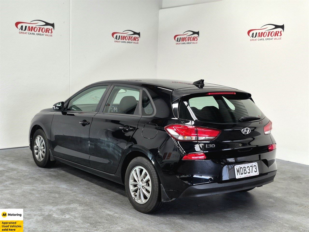 Vehicle image 5