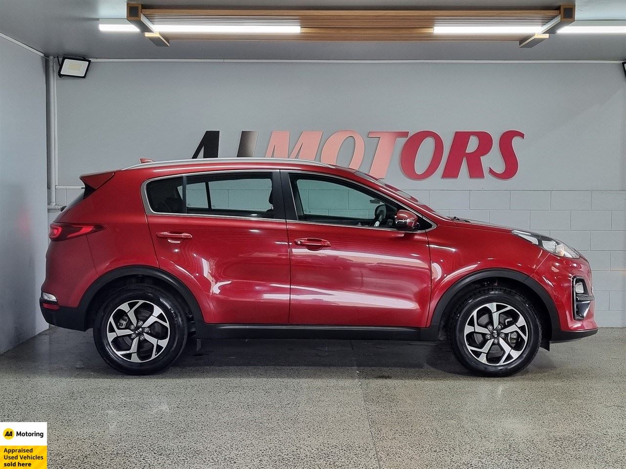 Vehicle image 5
