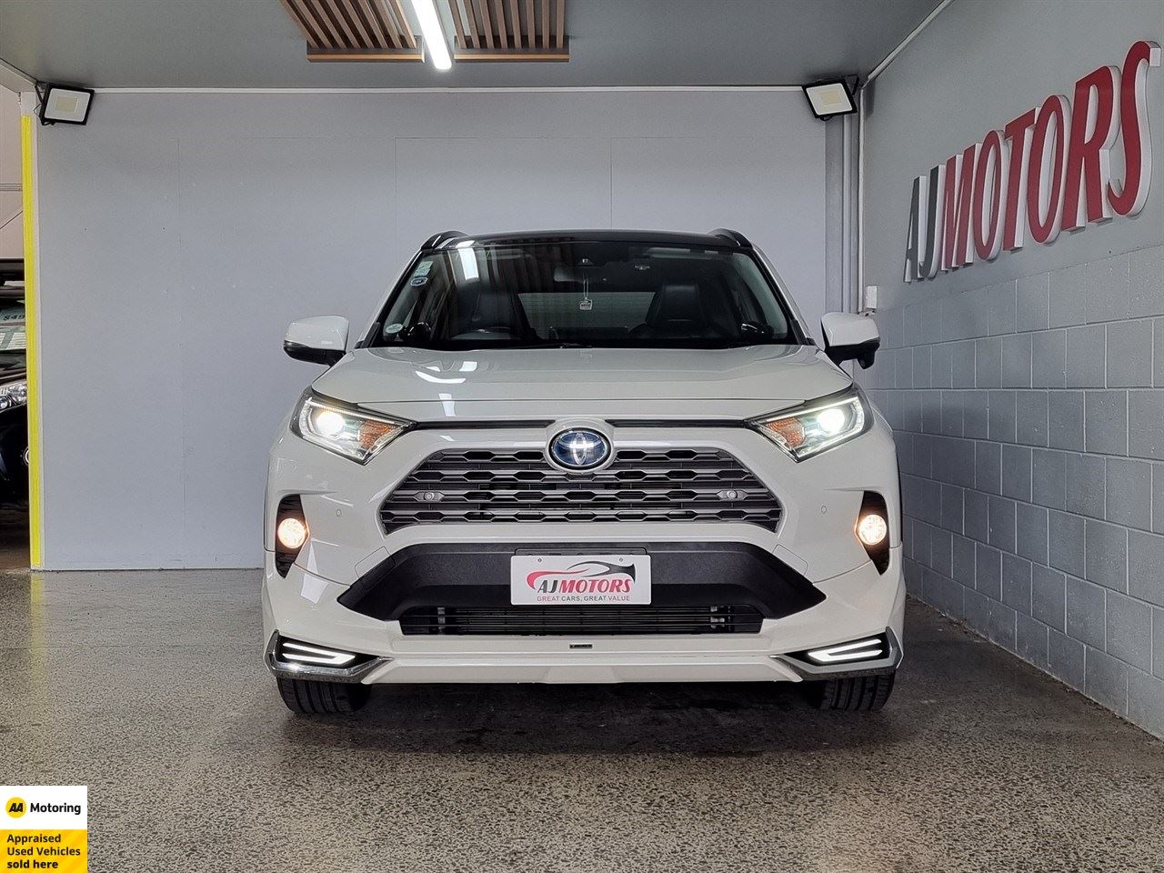 Vehicle image 2