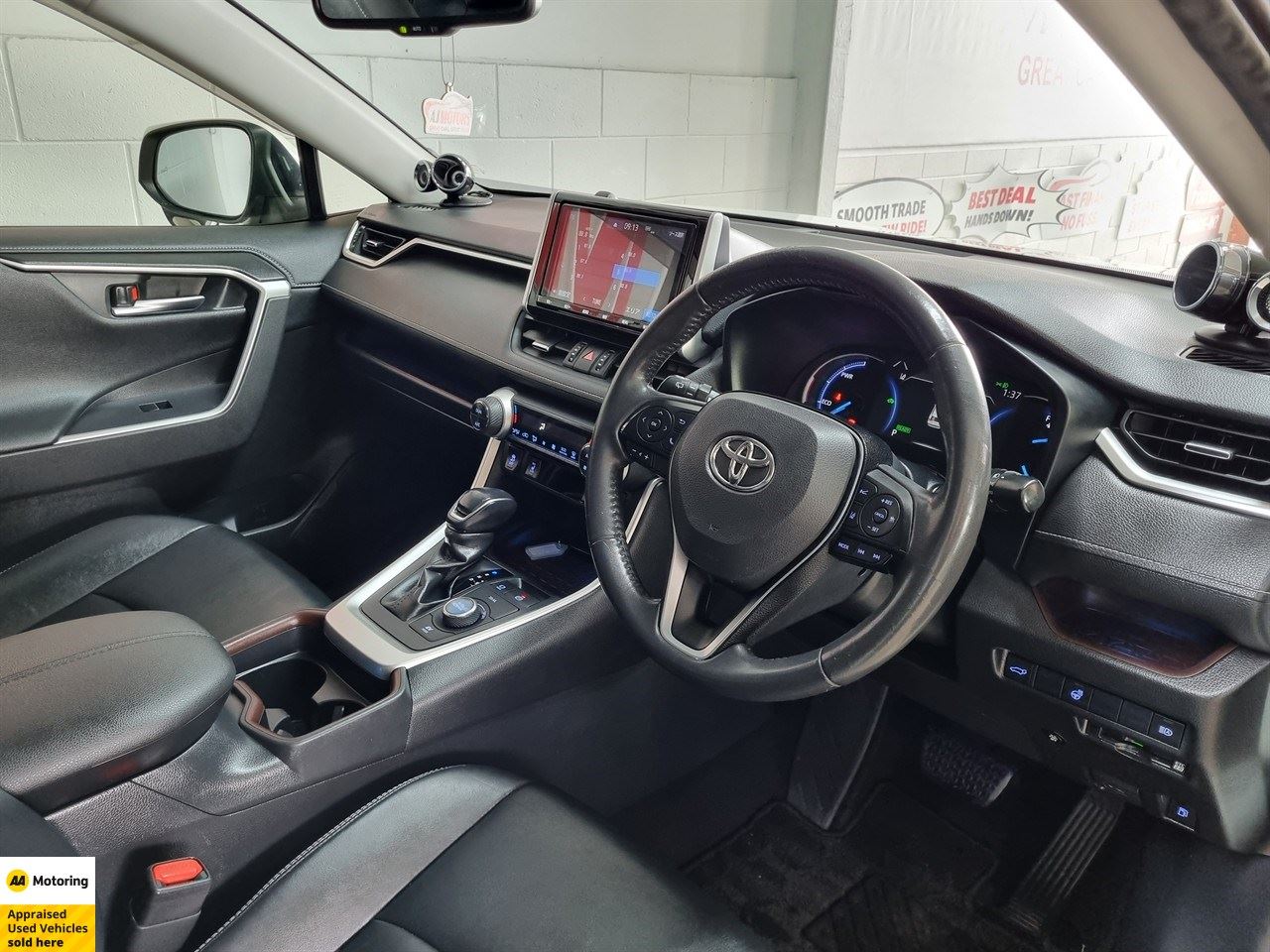 Vehicle image 3