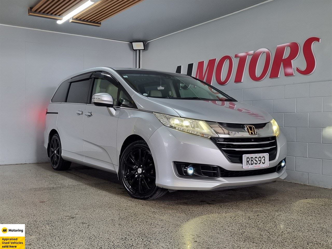 Vehicle image 1