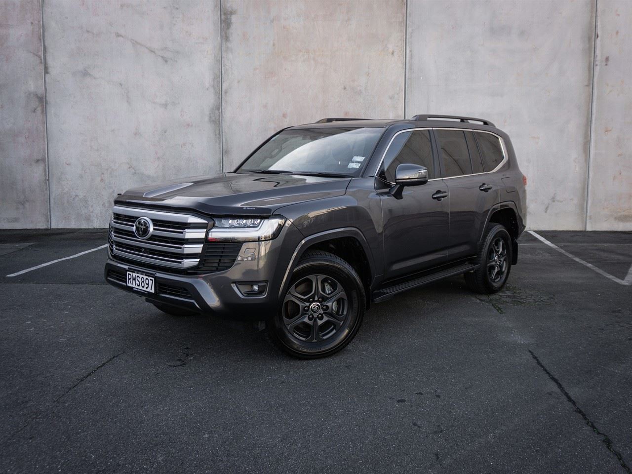 Vehicle image 3