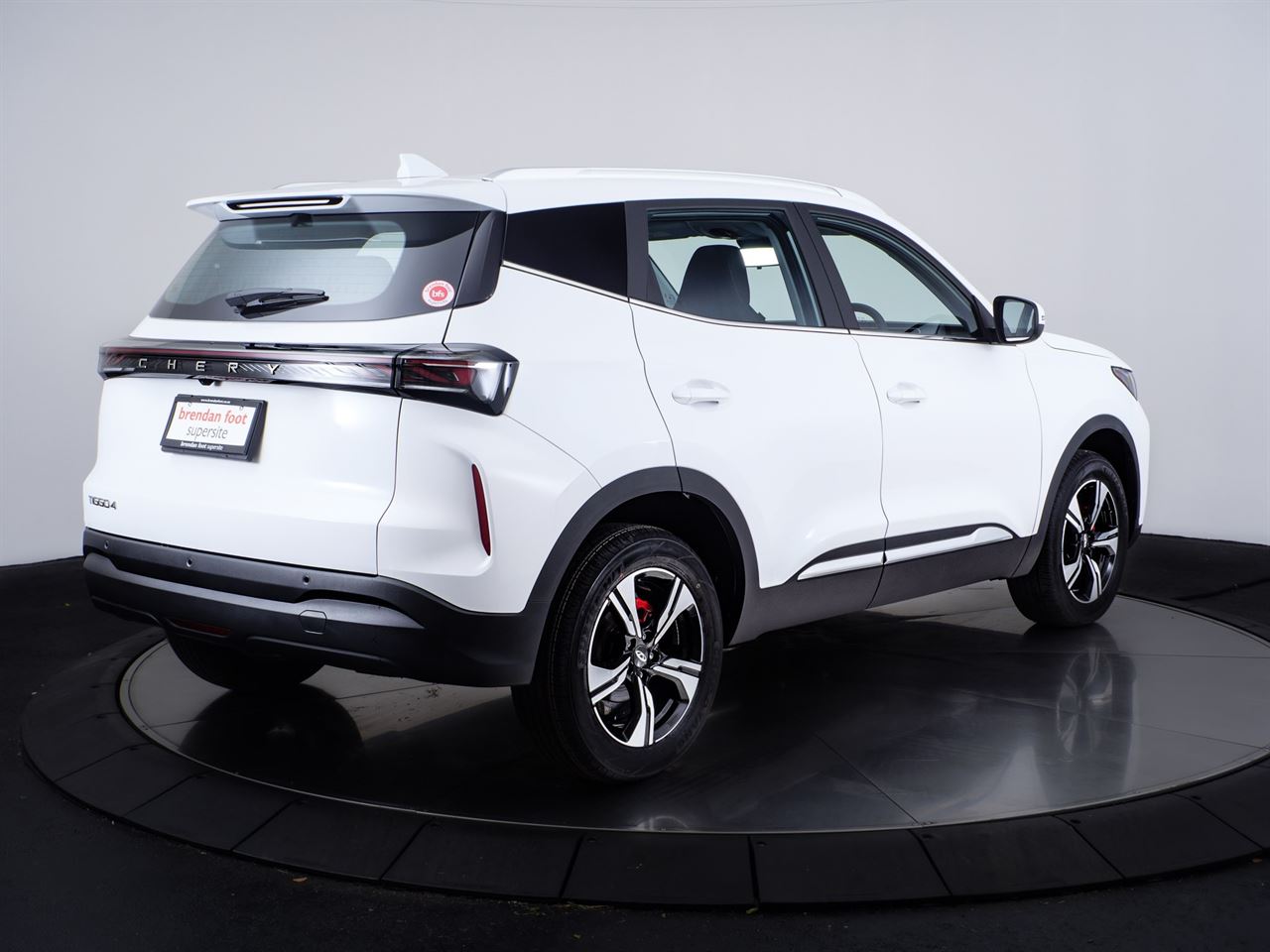 Vehicle image 3