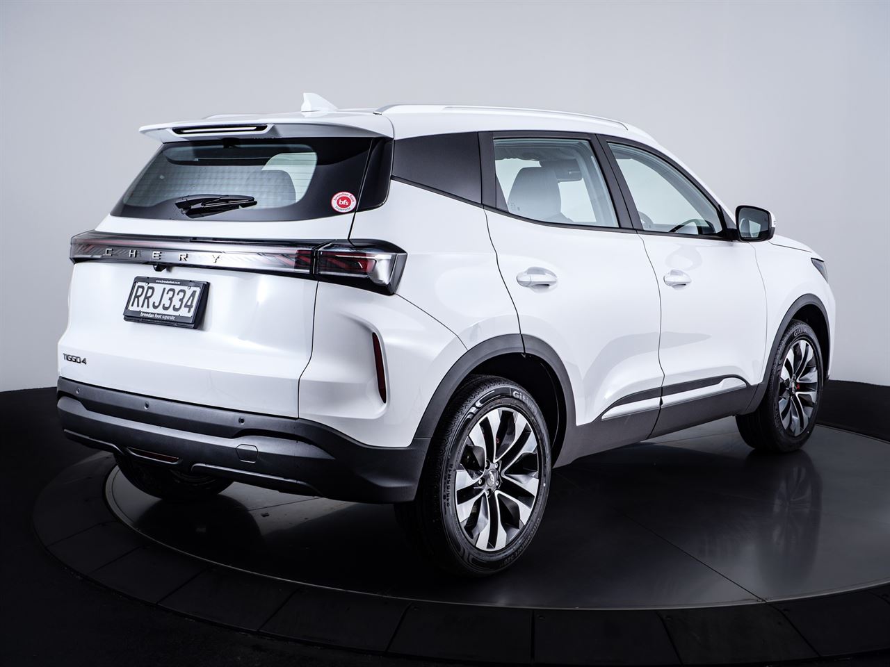 Vehicle image 3