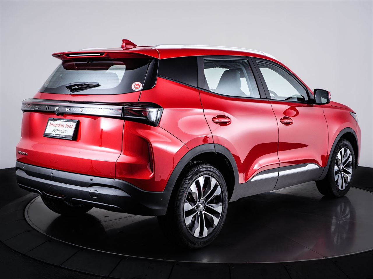 Vehicle image 3