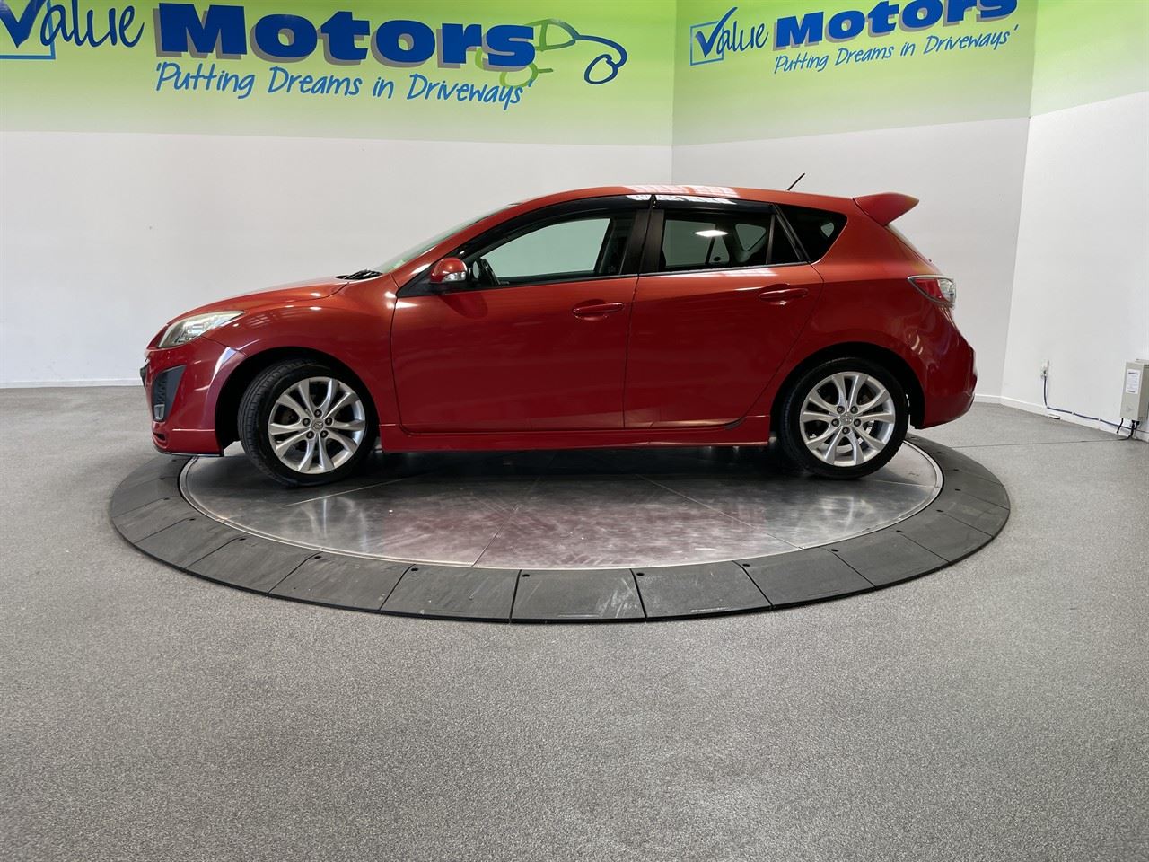 Vehicle image 4