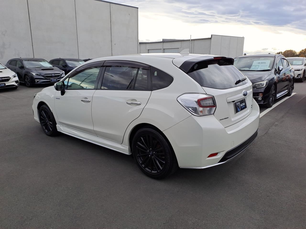 Vehicle image 5