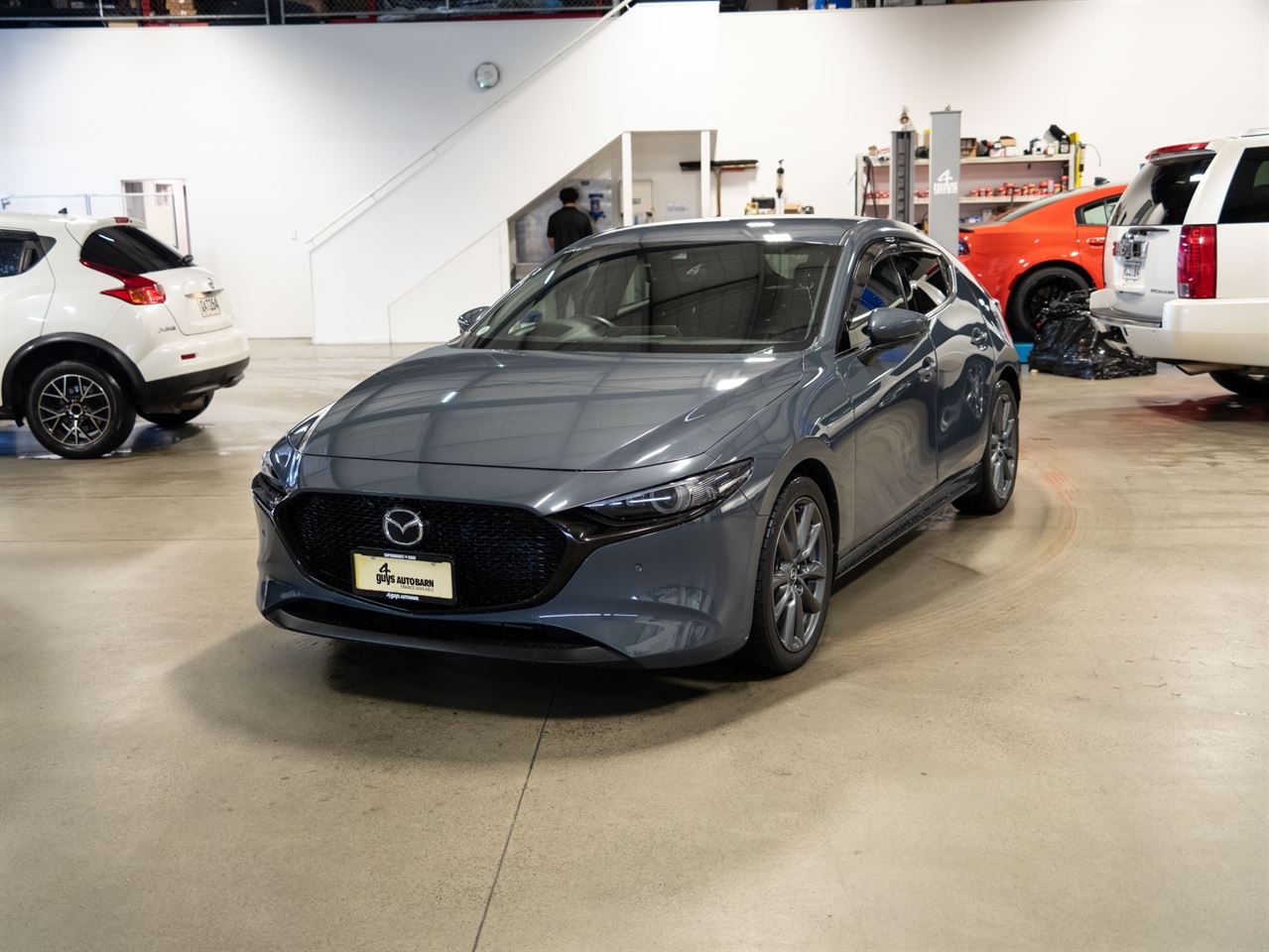 Vehicle image 4
