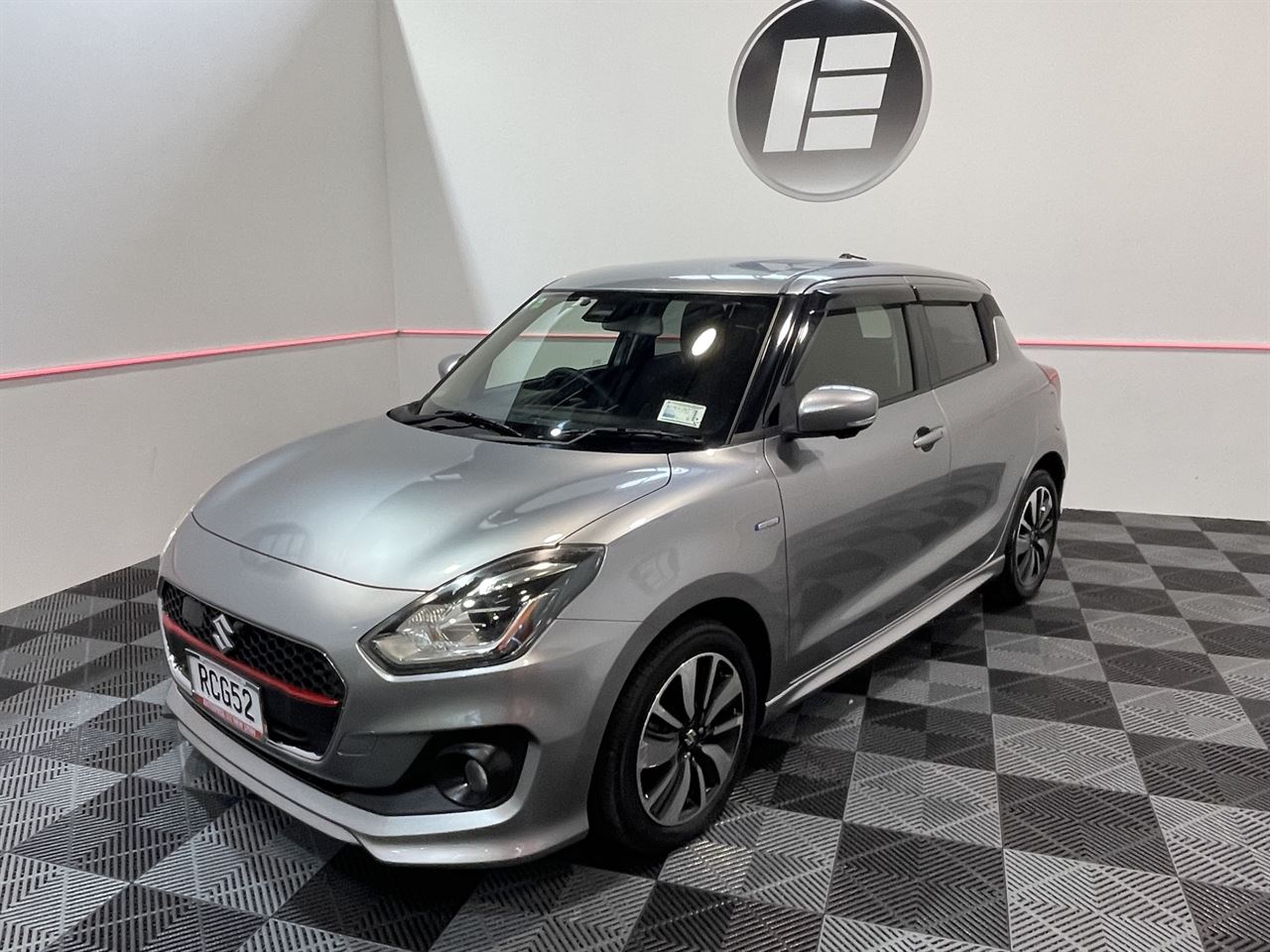 Vehicle image 3