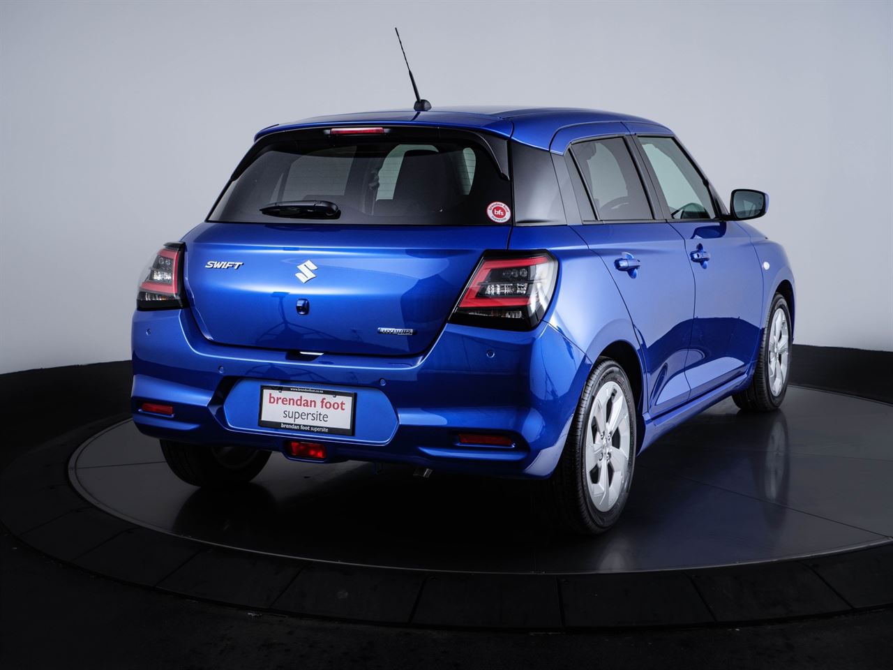 Vehicle image 3