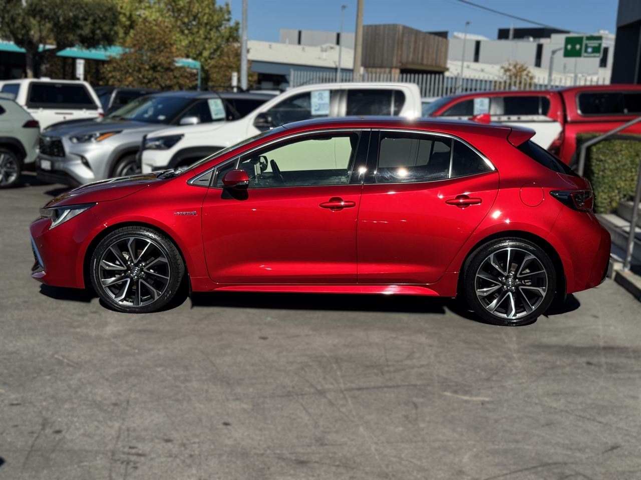 Vehicle image 4