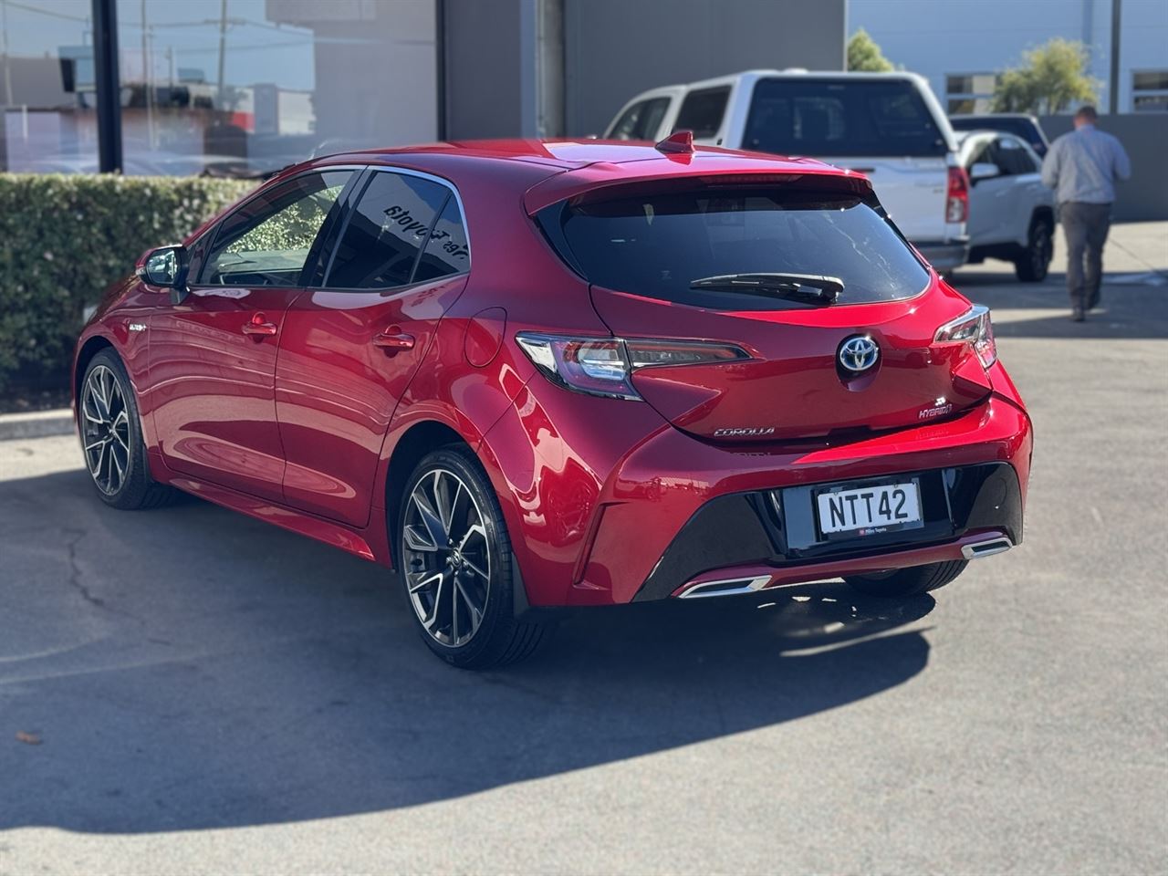 Vehicle image 5