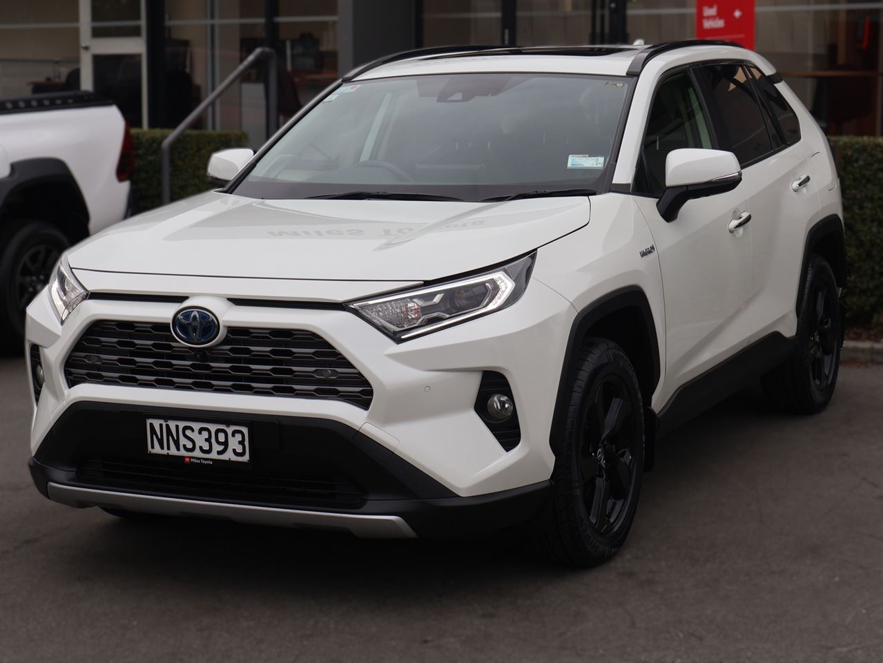 Vehicle image 3