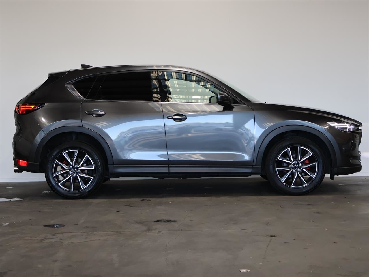 Vehicle image 5