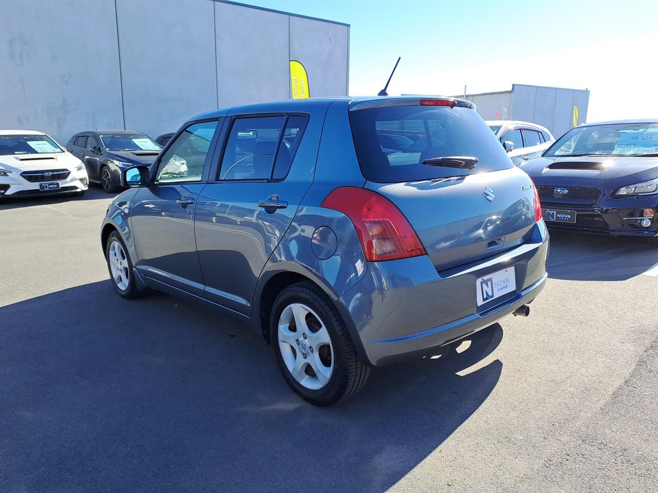 Vehicle image 5