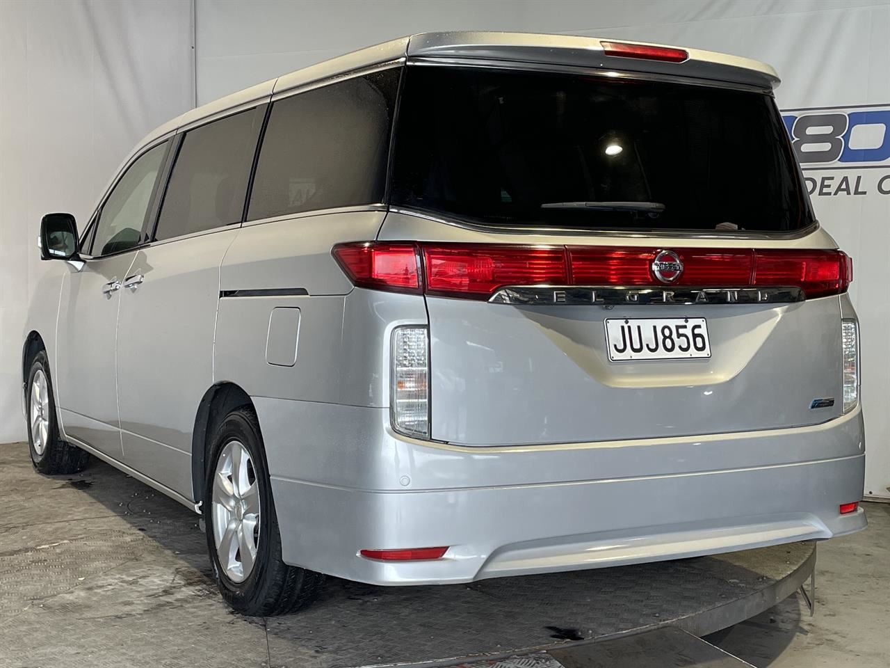Vehicle image 4