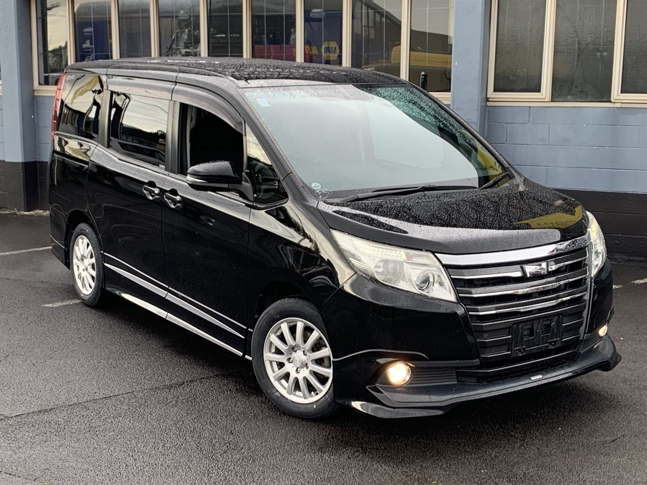 Vehicle image 3