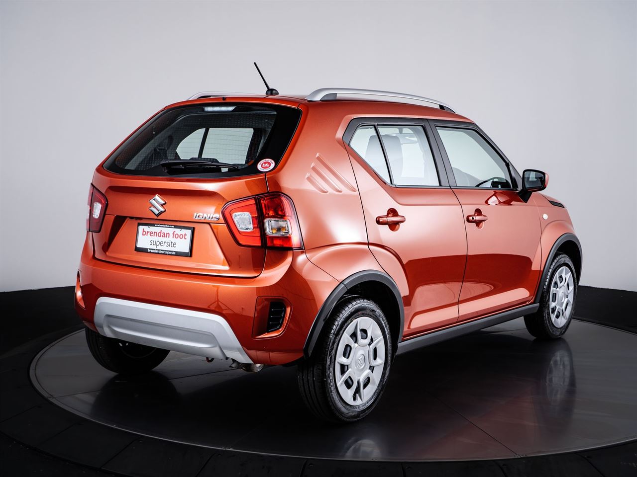 Vehicle image 3