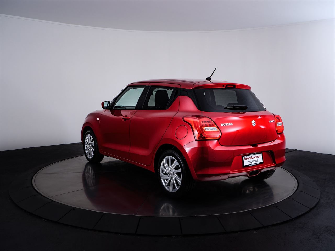Vehicle image 5