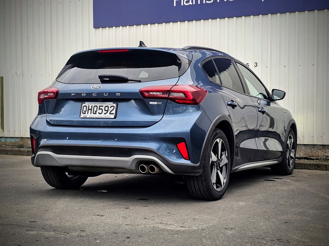 Vehicle image 3