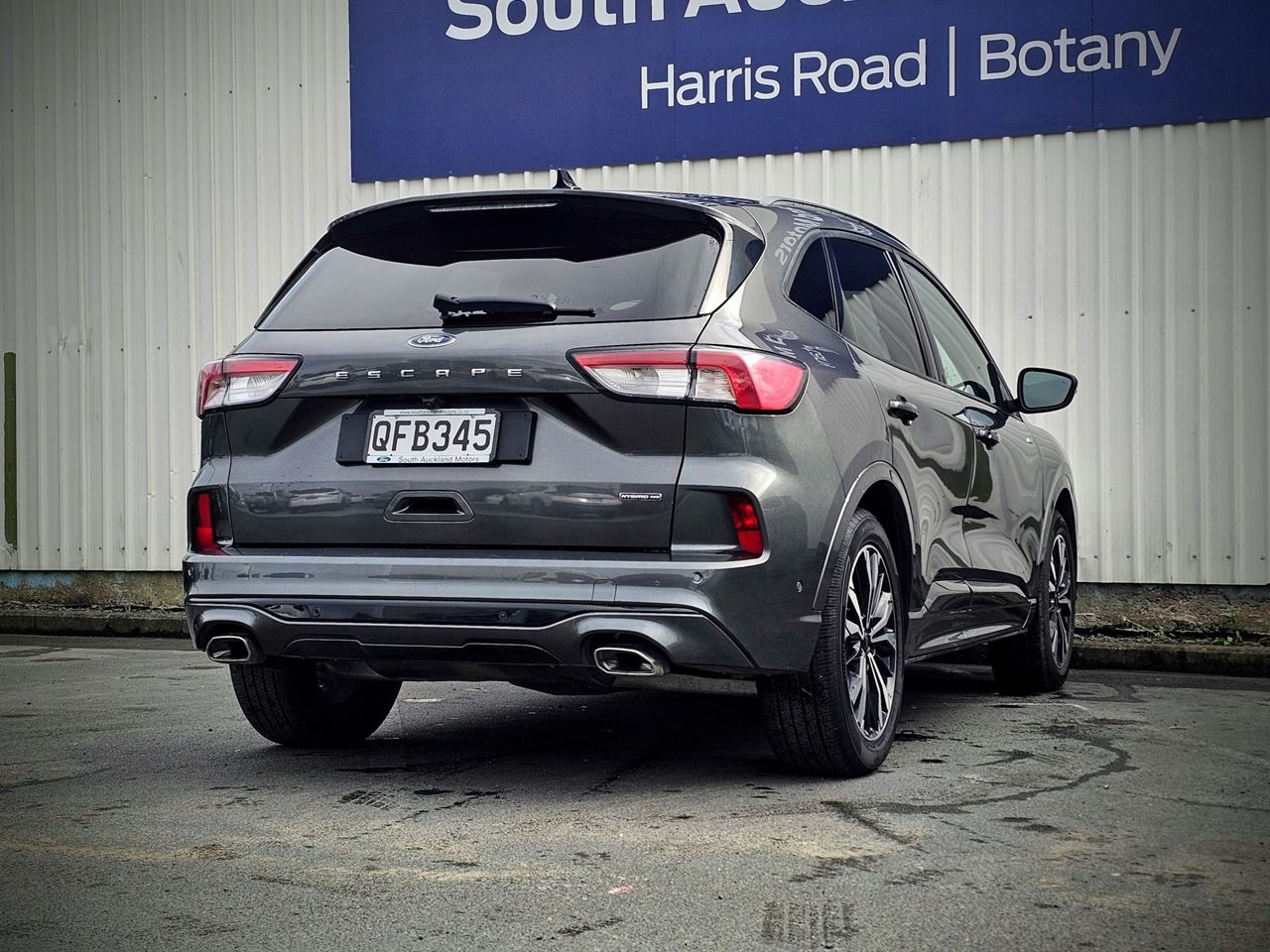 Vehicle image 3