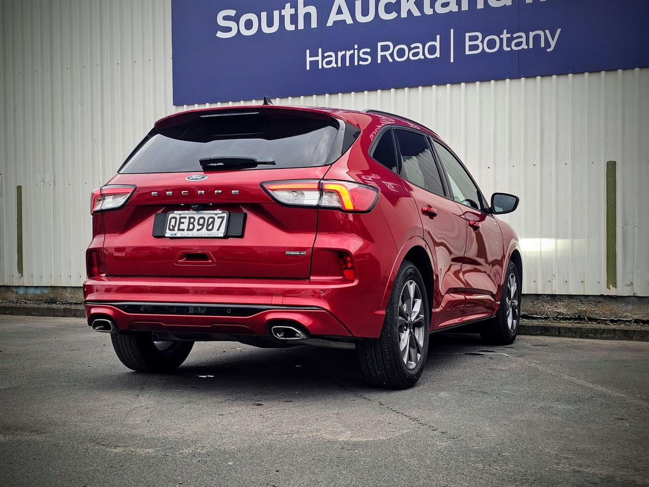 Vehicle image 3