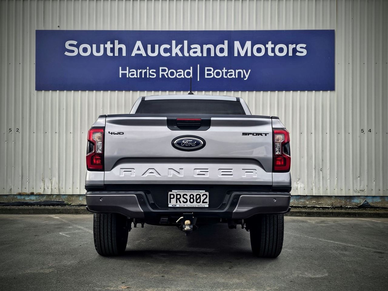 Vehicle image 5
