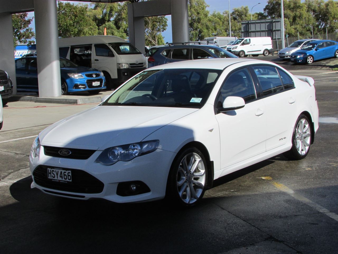 Vehicle image 3