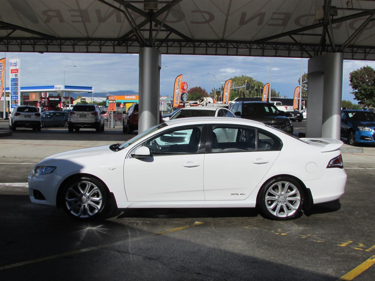 Vehicle image 4