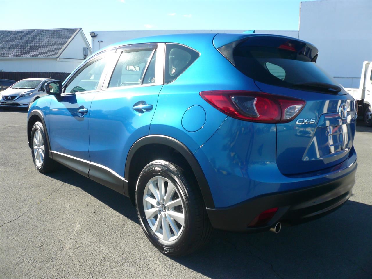 Vehicle image 4