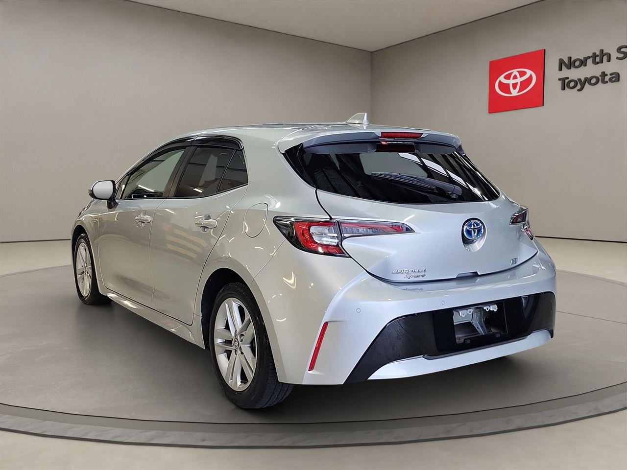 Vehicle image 5