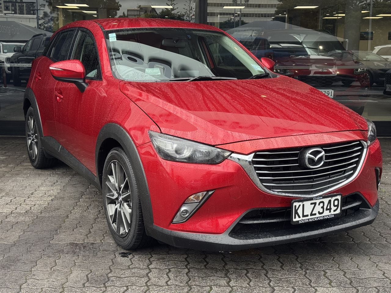 Vehicle image 5