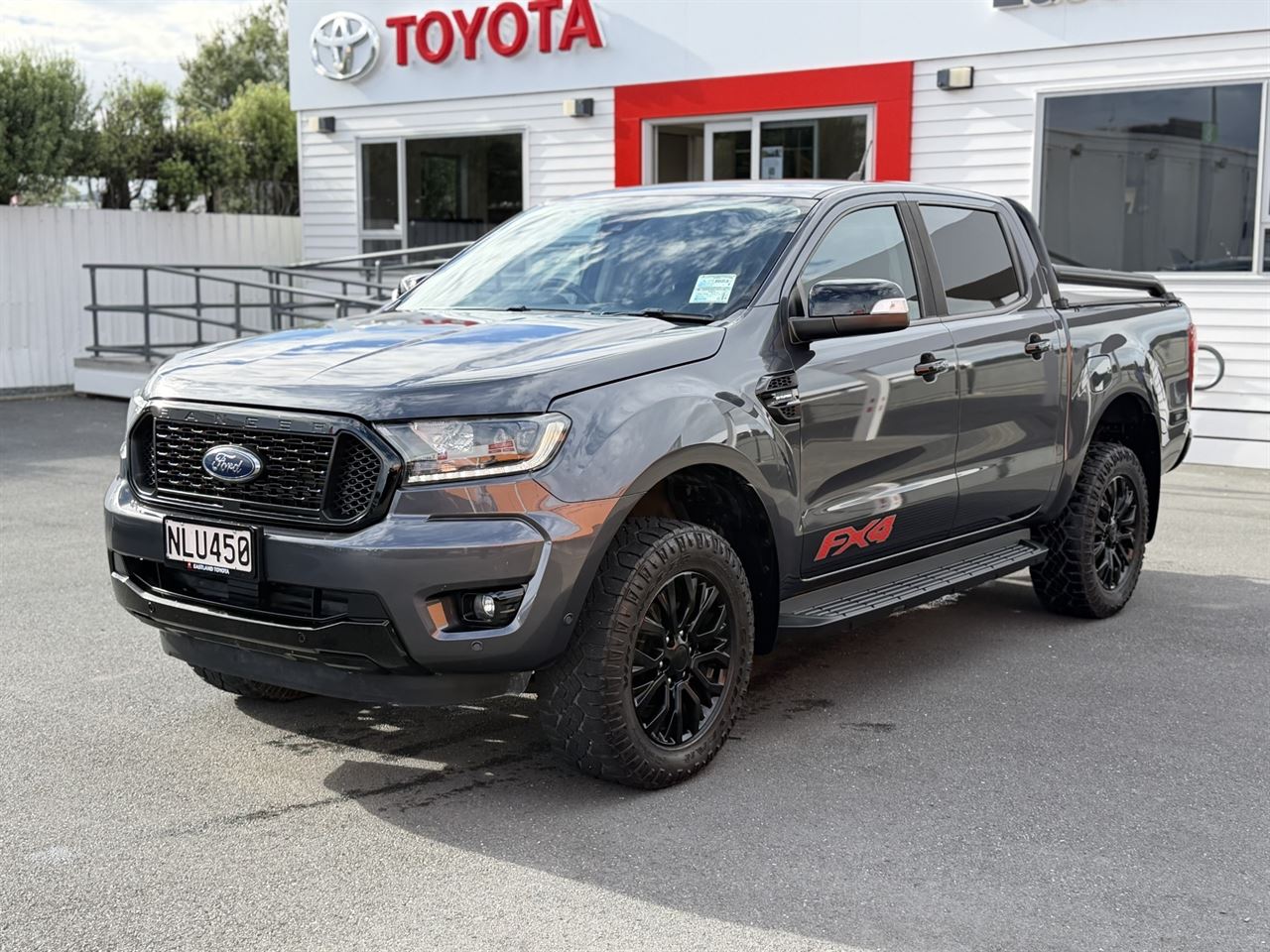 Vehicle image 4