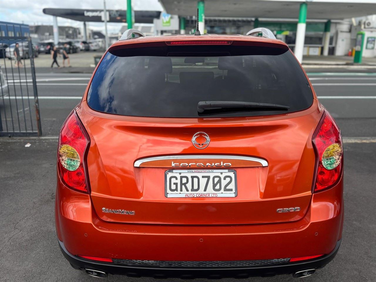 Vehicle image 3