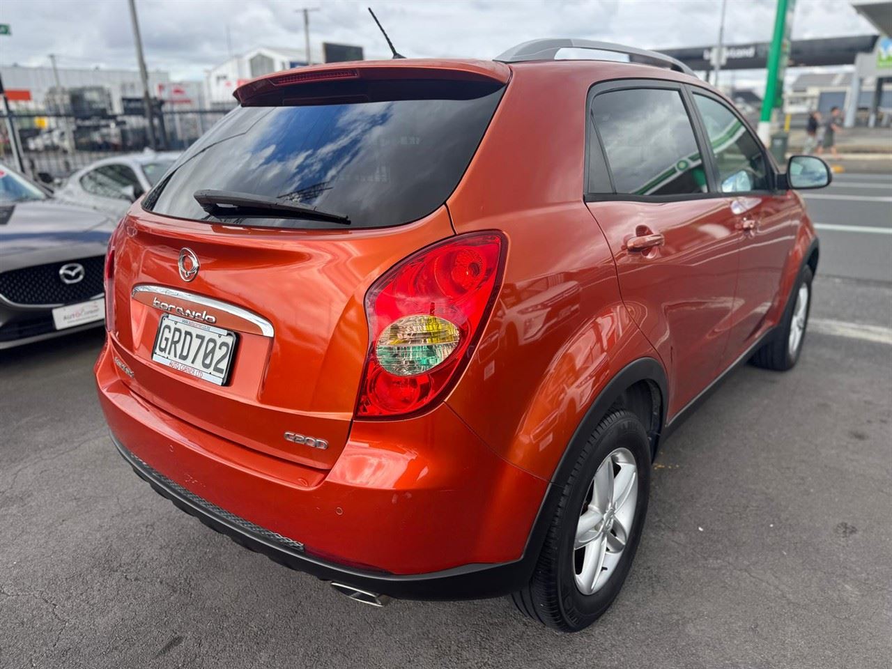 Vehicle image 4