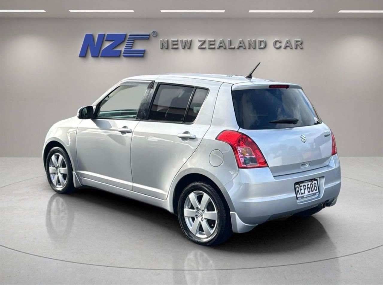 Vehicle image 5