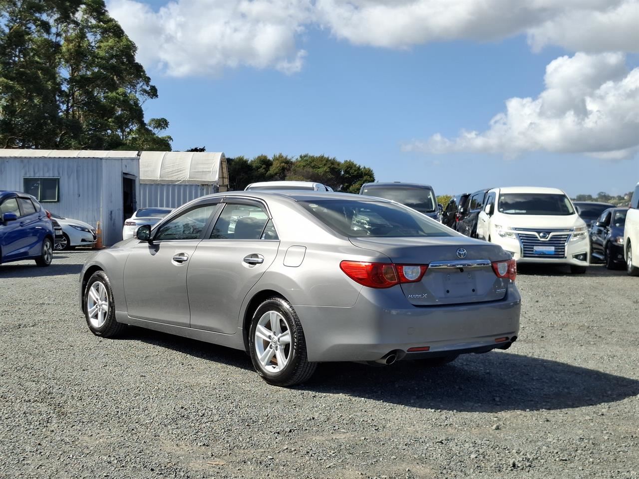 Vehicle image 5
