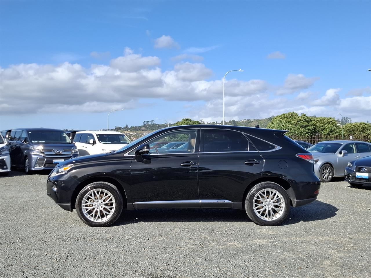 Vehicle image 4