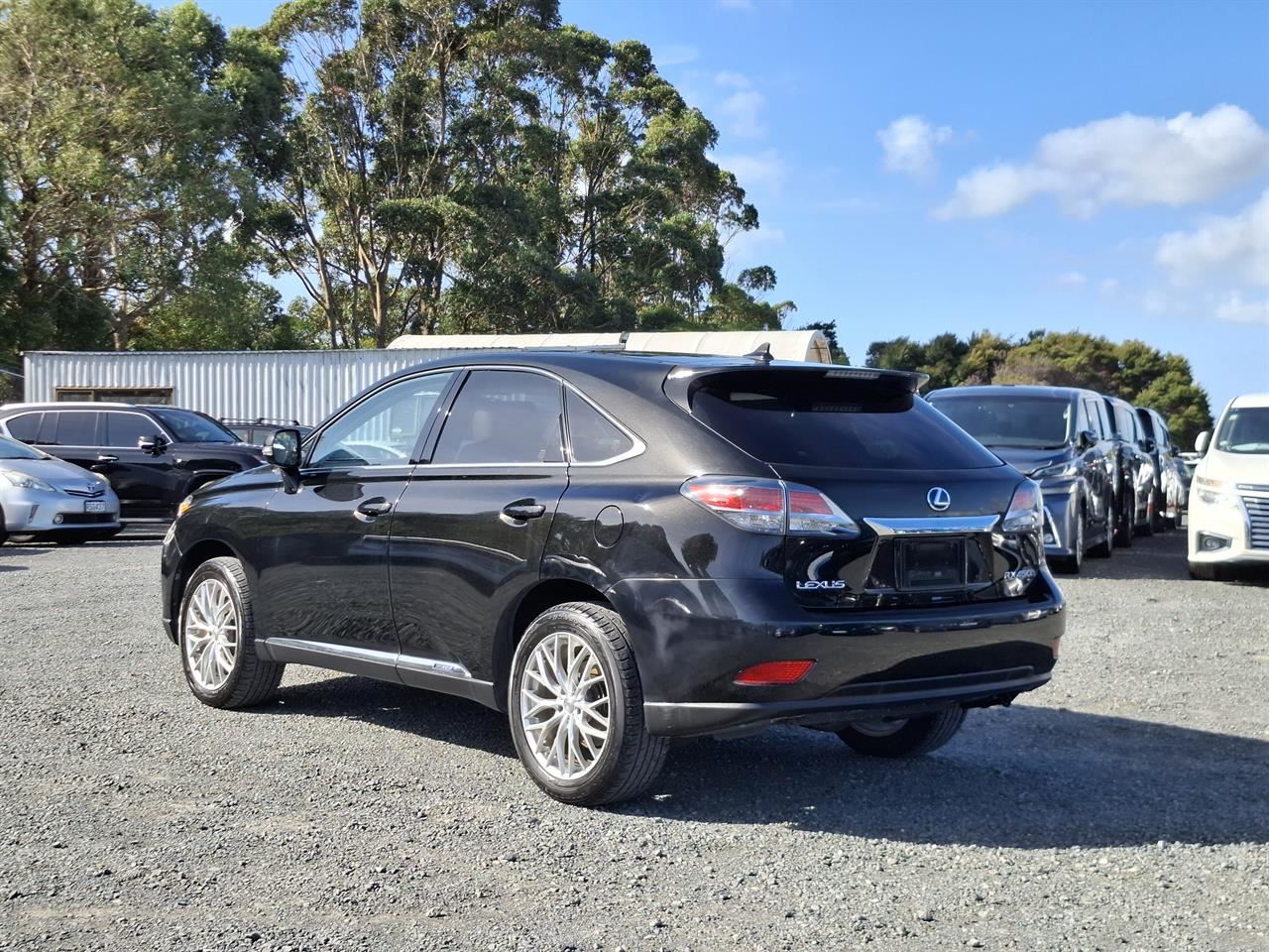 Vehicle image 5