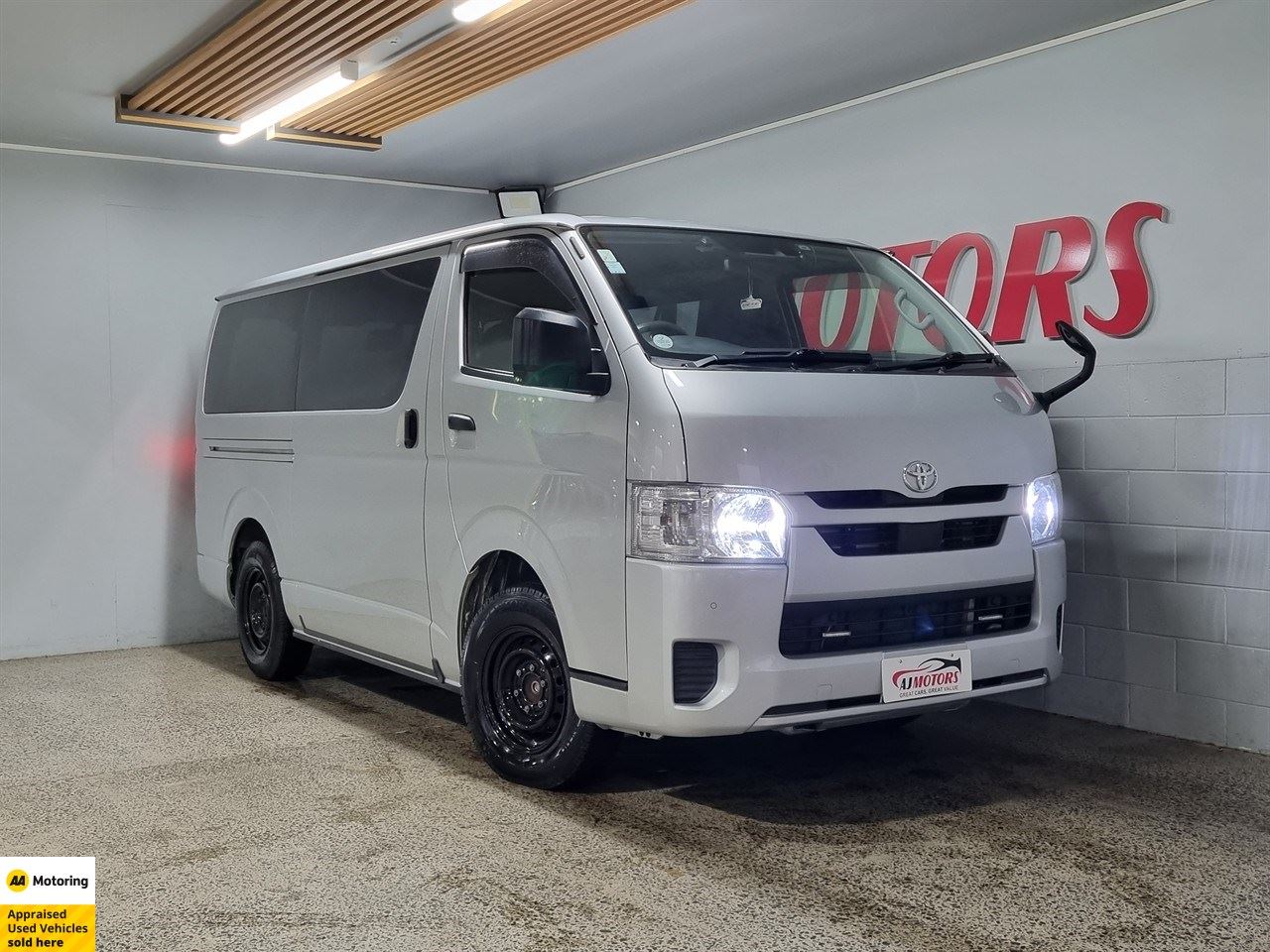 Vehicle image 1
