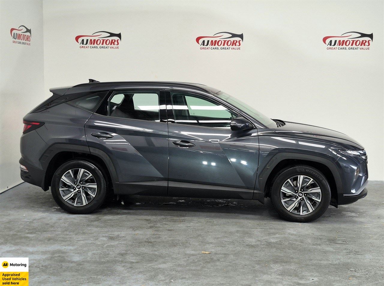 Vehicle image 3