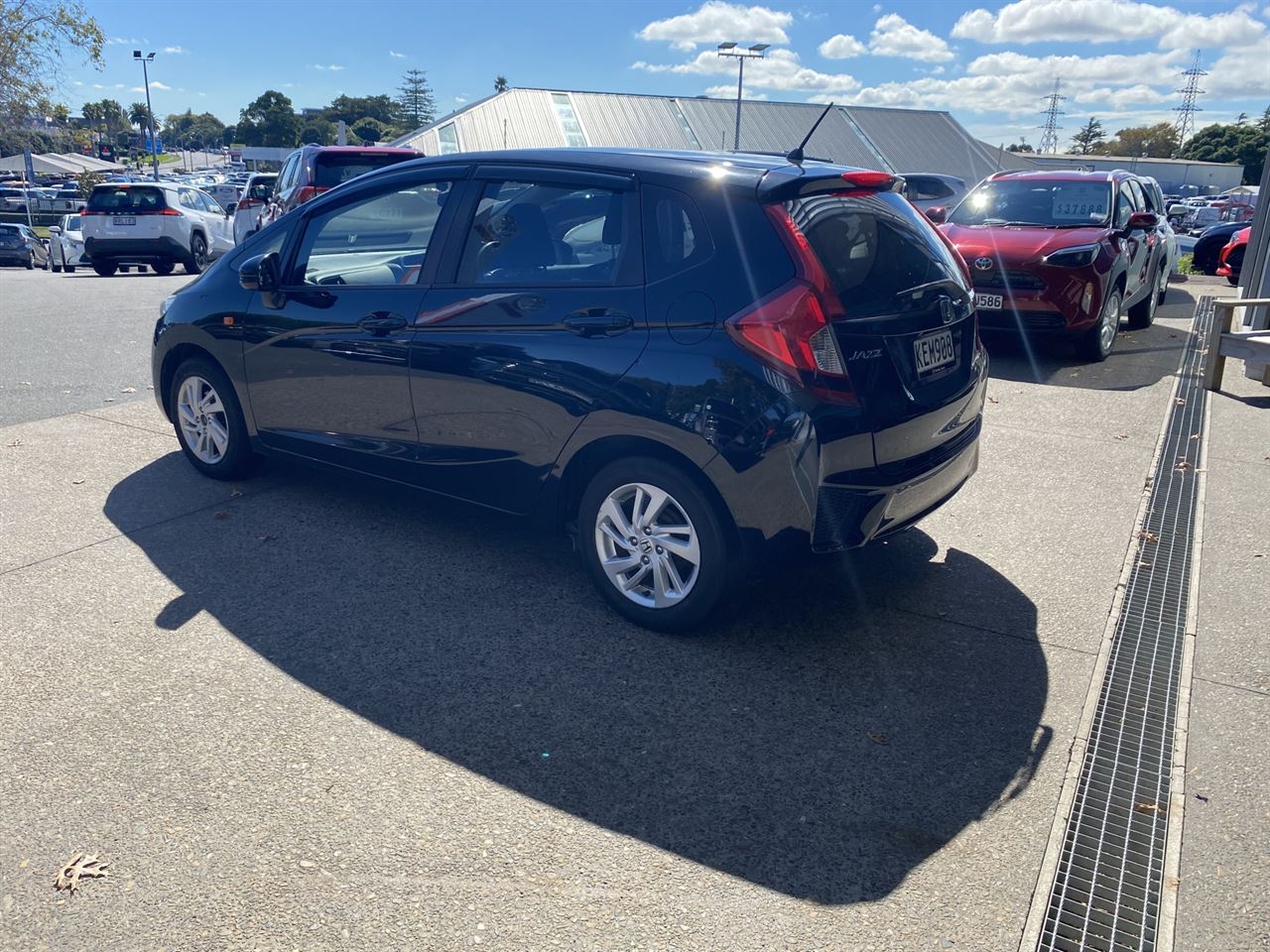 Vehicle image 5