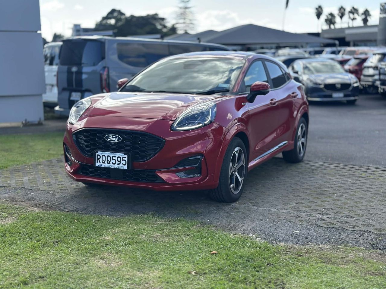 Vehicle image 3