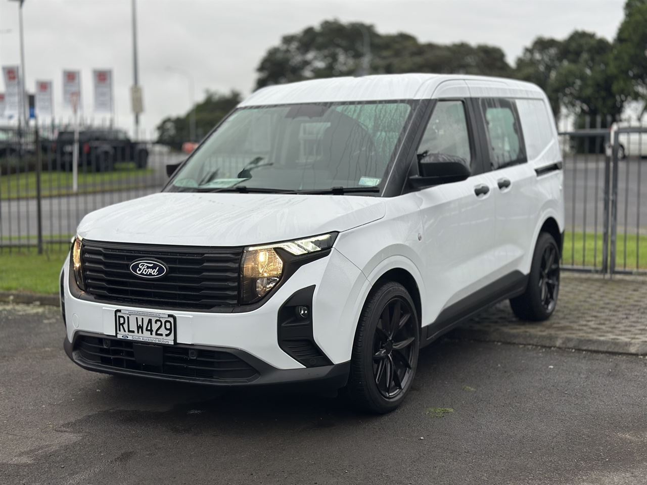 Vehicle image 3
