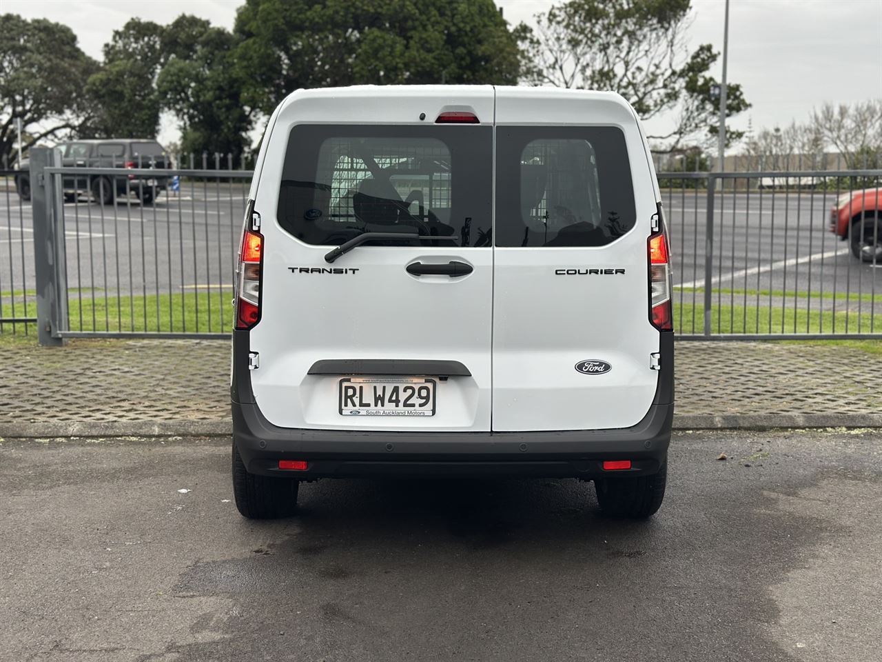 Vehicle image 5