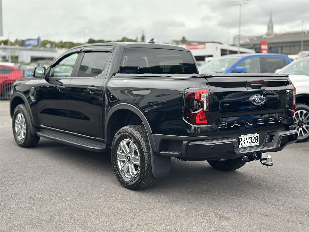 Vehicle image 4