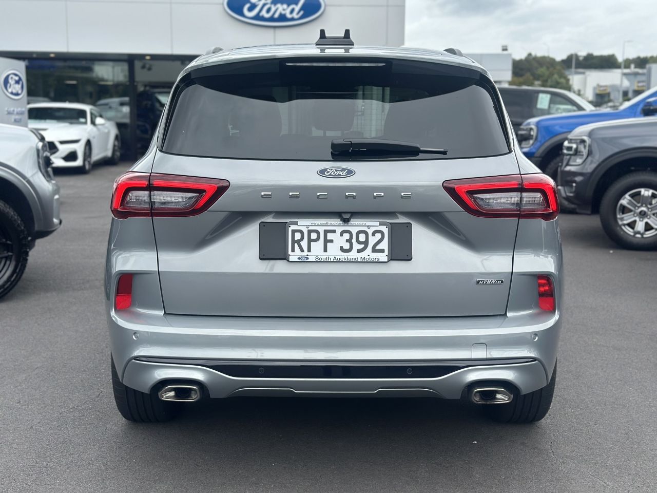 Vehicle image 5