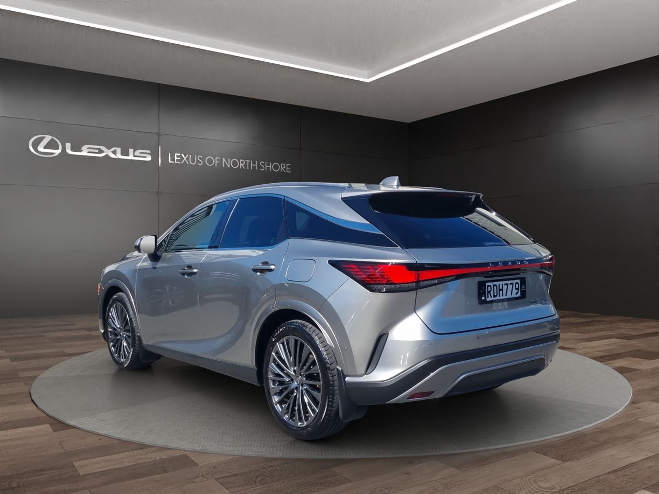 Vehicle image 5