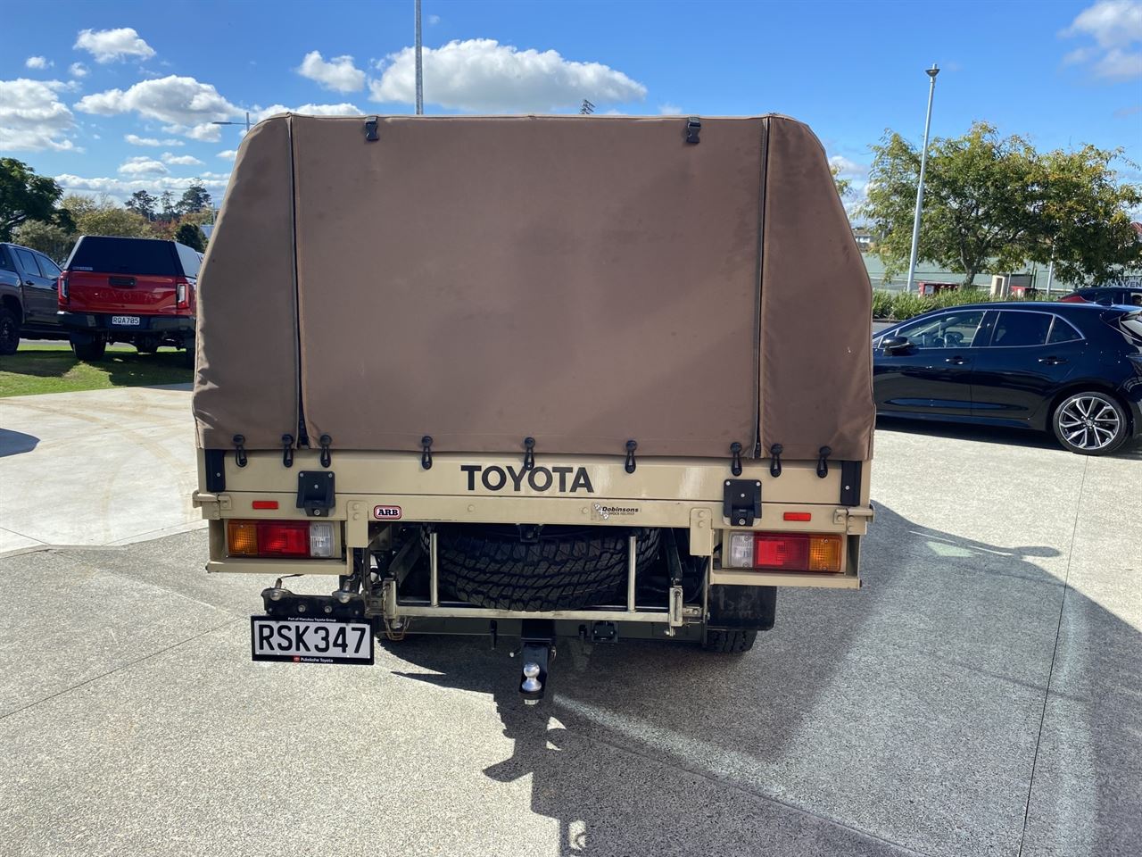 Vehicle image 5