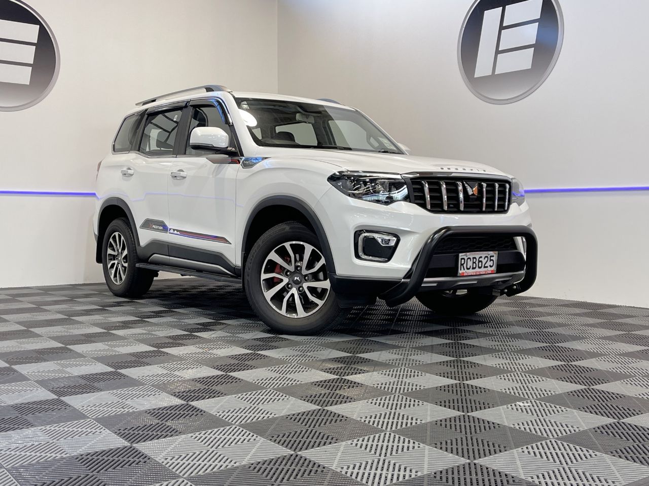 Vehicle image 1
